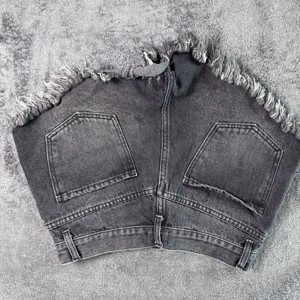 Simple Society Black Denim Mushroom Embroidered Frayed Cutoff Shorts Size 7/28 - Picture 5 of 6